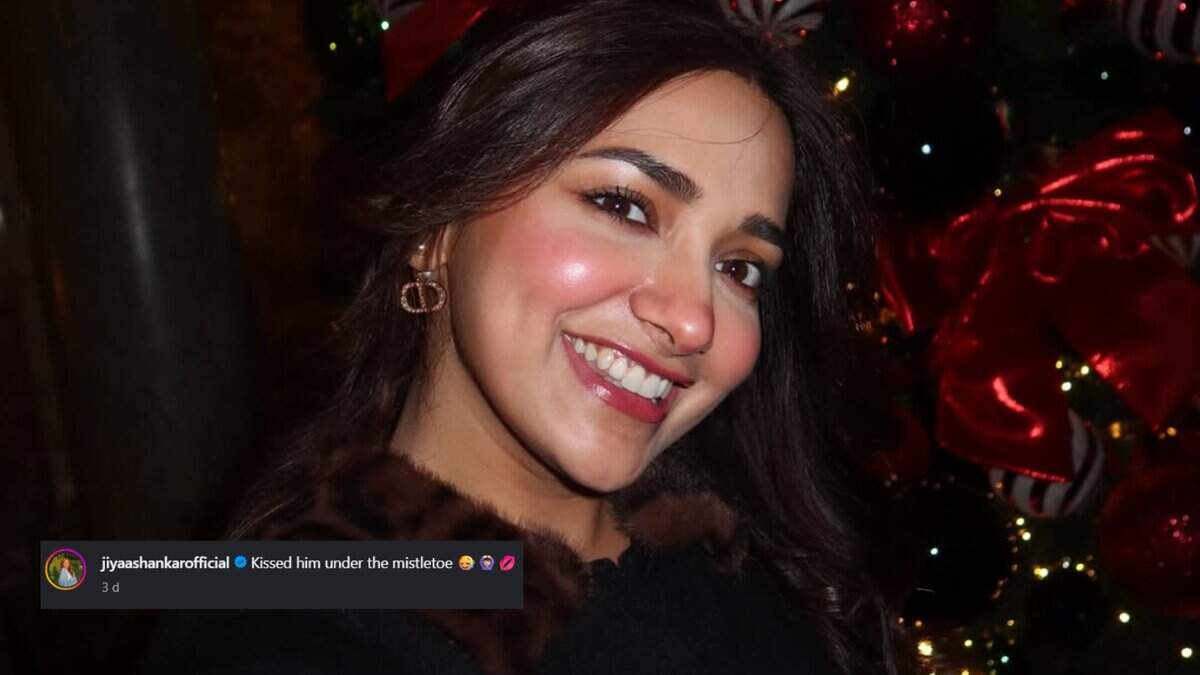 Jiya Shankar reveals her boyfriend on Instagram, shares photo What Are The Job Prospects For Recent Graduates